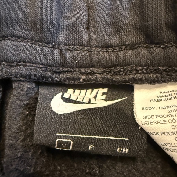 Nike Men's Black Shorts - Picture 2 of 5